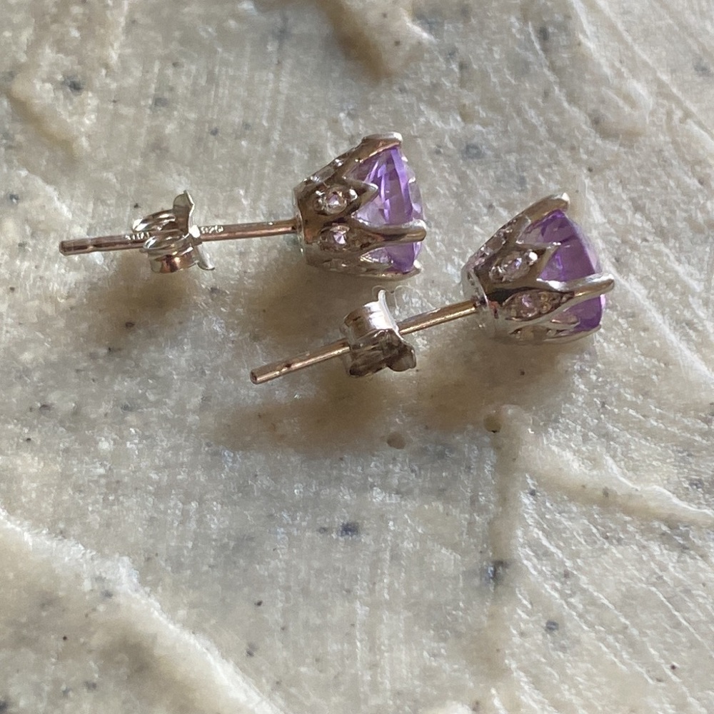 *SOLD*🆕Thailand FAS Sterling Silver Amethyst and White Topaz Crown Stud Earrin - Picture 7 of 12